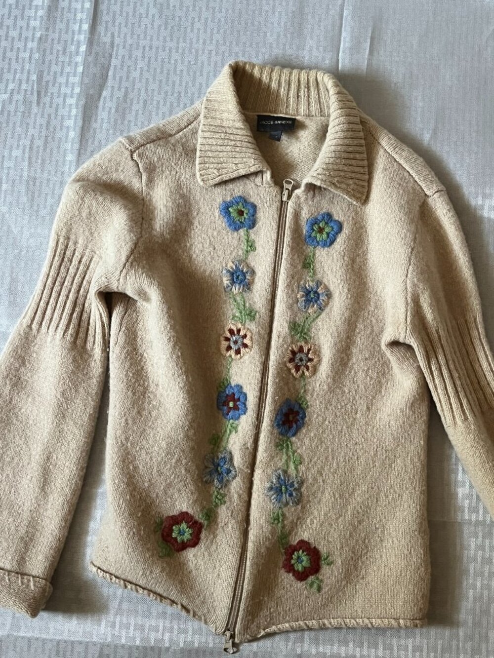 Jacob Annexe Knitted sweater for women's with embroiderie flower size small.